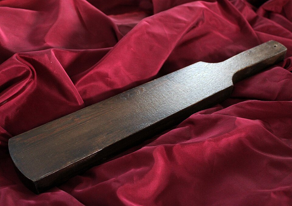 Paddle pouvant être utilisé pour de l'impact play